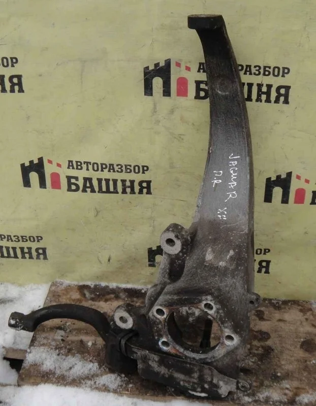 Кулак поворотный Jaguar Xf C2P16502, правый