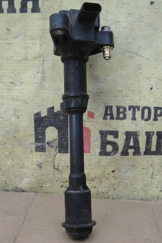 Катушка зажигания Ford Kuga 1832313