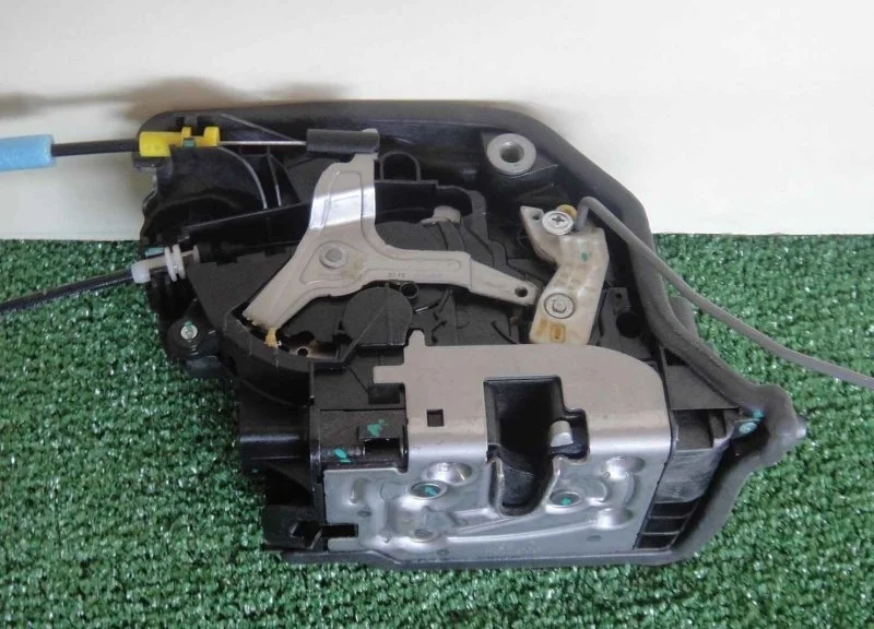 Замок двери Bmw X5 51227281940 F15, задний правый
