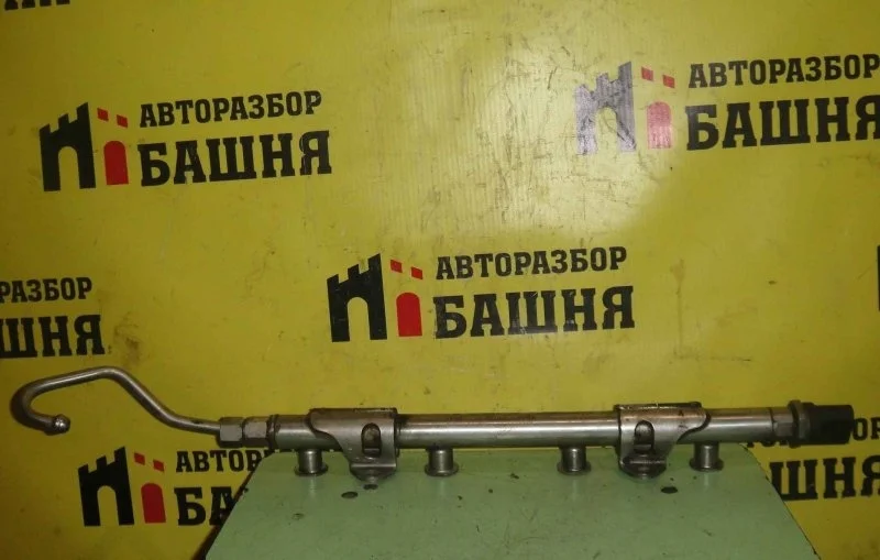 Рампа топливная Skoda Octavia 04E133320D A7