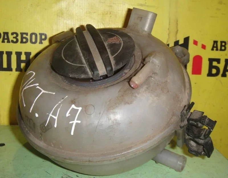 Бачок расширительный Skoda Octavia 5Q0121407D A7