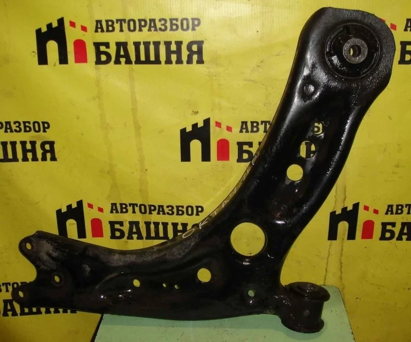 Рычаг Skoda Octavia 5Q0407152P A7, передний правый