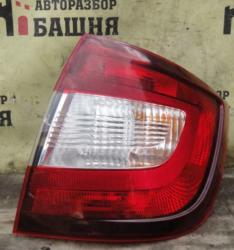 Фонарь Skoda Rapid
