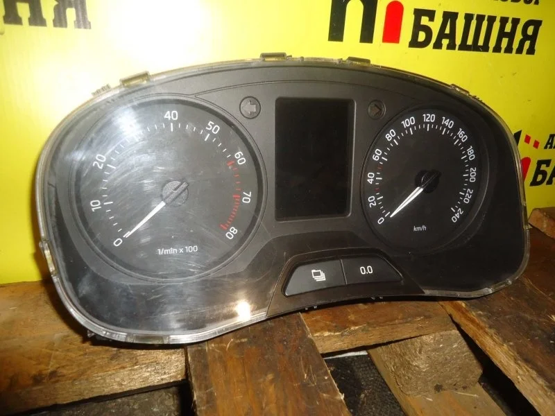 Щиток приборов Skoda Rapid
