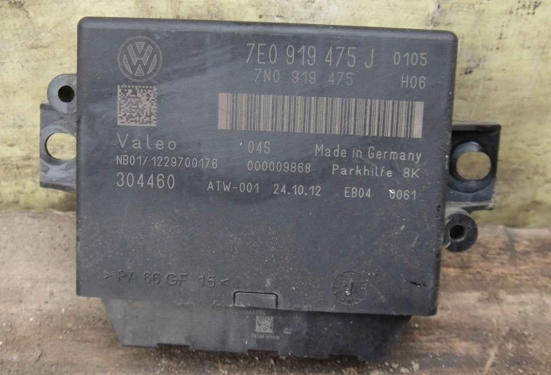Блок управления парковкой Volkswagen Amarok