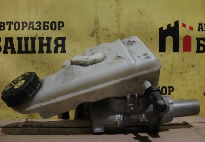 Главный тормозной цилиндр Ford Focus 2372578 3