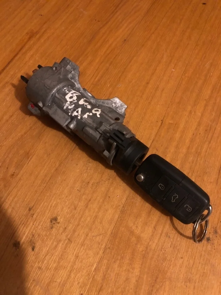 Замок зажигания Skoda Fabia 8E0998855D 2