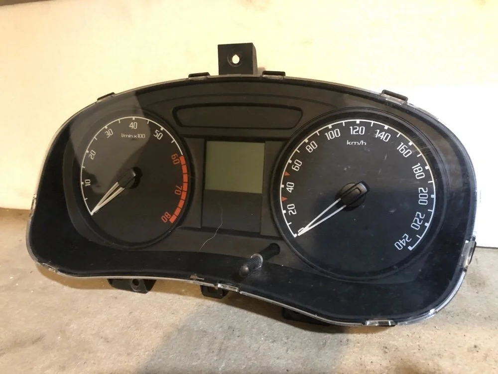 Щиток приборов Skoda Fabia 5J0920801B 2