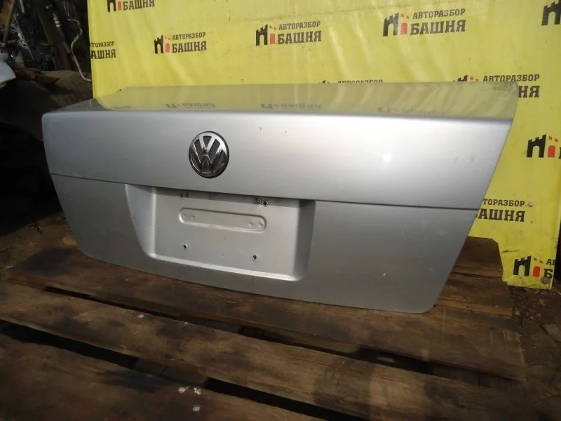 Крышка багажника Volkswagen Jetta