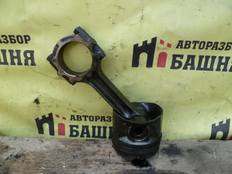 Поршень с шатуном Nissan NP300