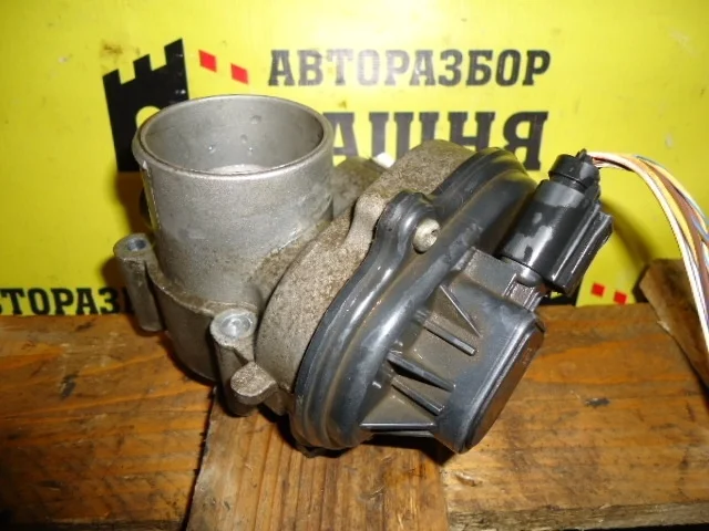 Дроссельная заслонка Ford Fusion 1358592 CBK