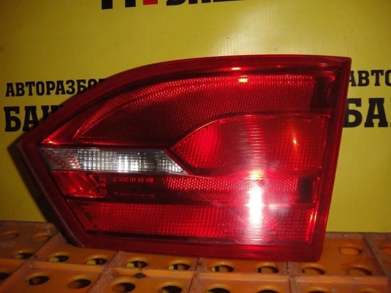 Фонарь Volkswagen Jetta 2014 6