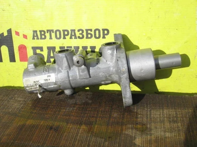 Главный тормозной цилиндр Ford Explorer