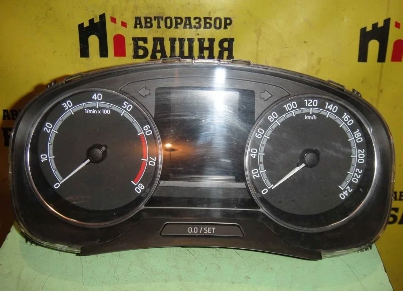 Щиток приборов Skoda Rapid