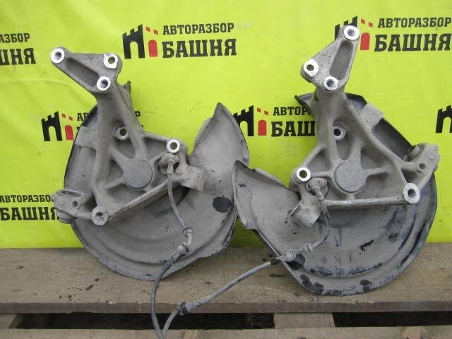 Кулак поворотный Volkswagen Passat B6