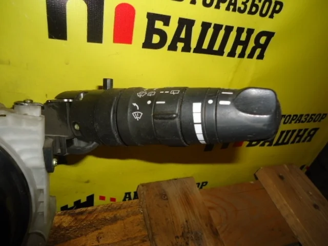 Подрулевой переключатель дворников Nissan Micra 25560AX786