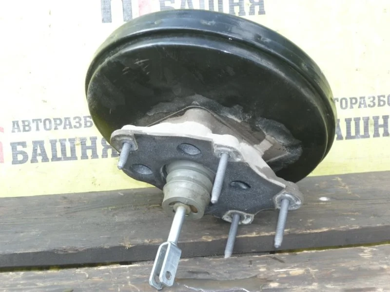 Вакуумник тормозной Nissan Tiida 47210EM00A C11