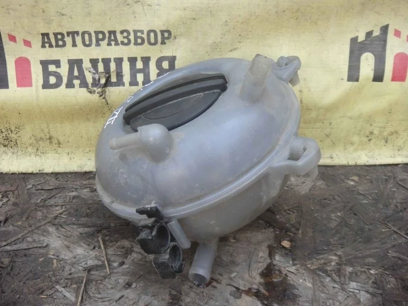 Бачок расширительный Volkswagen Golf 7