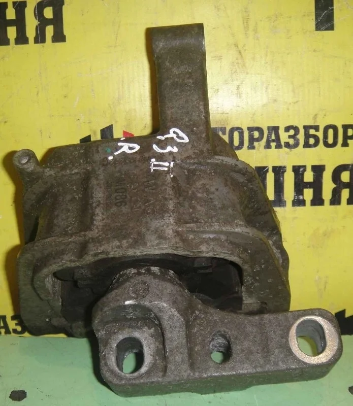 Подушка двигателя Audi Q3 5N0199262K, правая