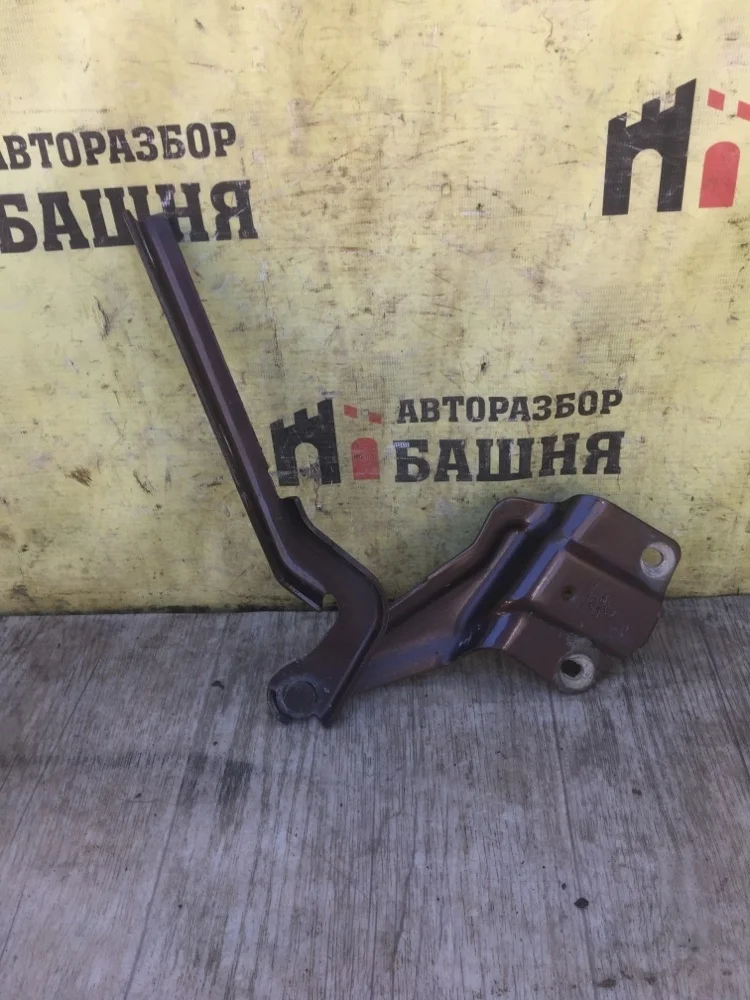 Петля капота Volkswagen Jetta 2014 5C6823301 CFNA, левая