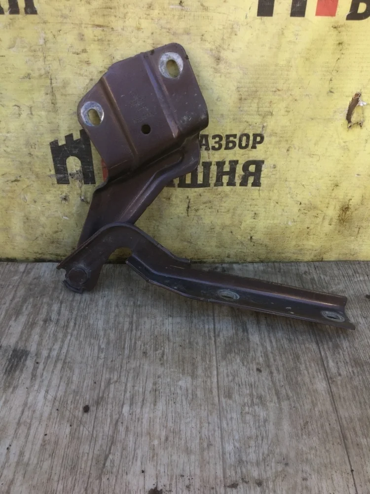 Петля капота Volkswagen Jetta 2014 5C6823302 CFNA, правая