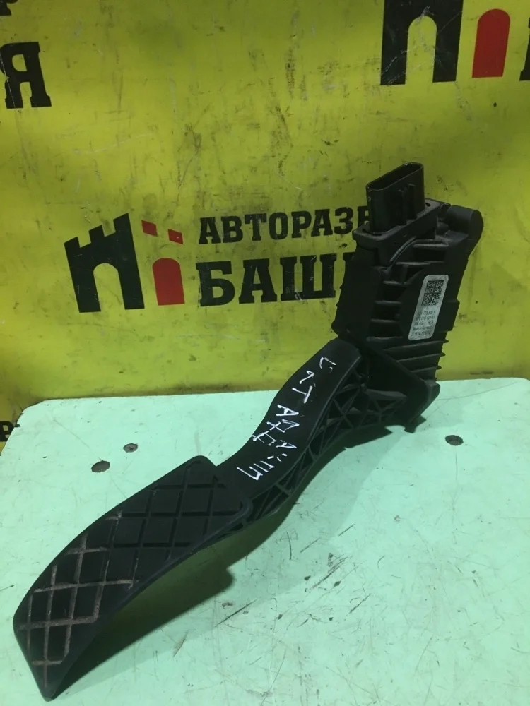 Педаль газа Skoda Octavia 2018 5Q1723503H A7 CWVA