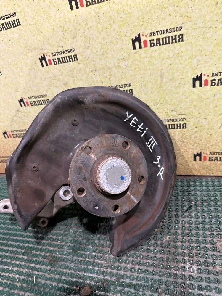 Кулак поворотный Skoda Yeti 2013 3C0505434K CBZB, задний правый