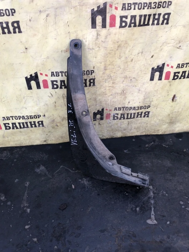 Брызговик Skoda Yeti 2013 5L0821821 CBZB, задний левый