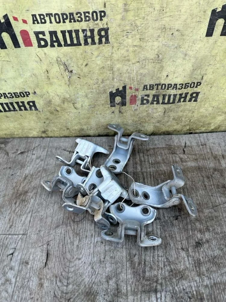 Петля двери Lexus Lx570 2010 6875060080 URJ201 3URFE, задняя правая