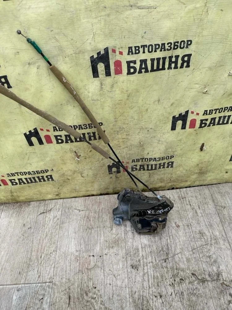Замок двери Lexus LX570 2010 URJ201