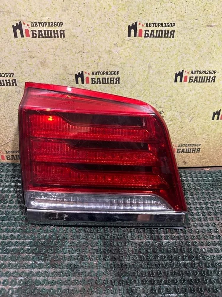 Фонарь внутренний Lexus LX570 2010 URJ201