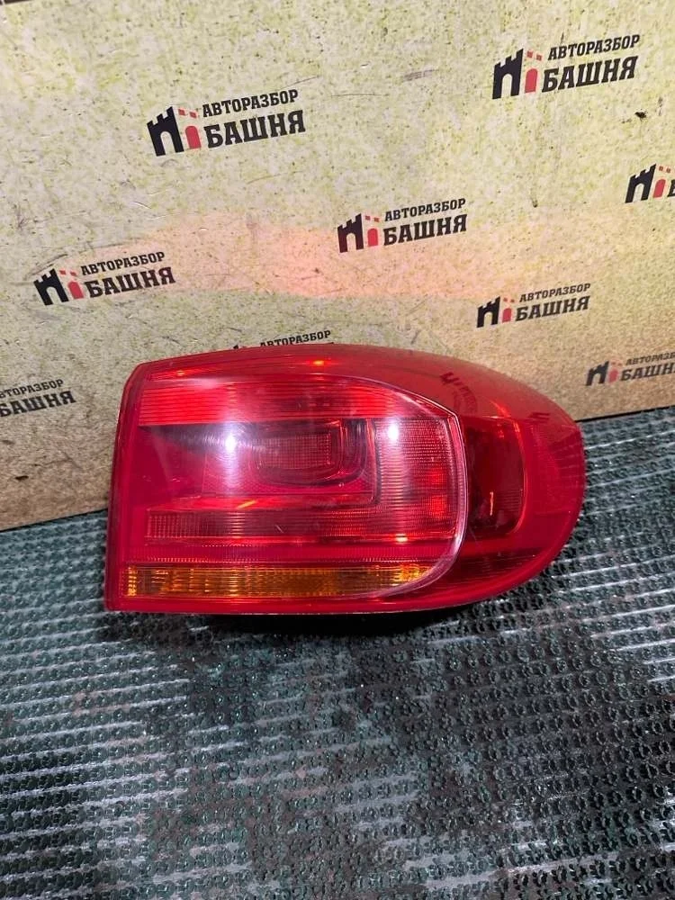Фонарь наружний Volkswagen Tiguan 2012