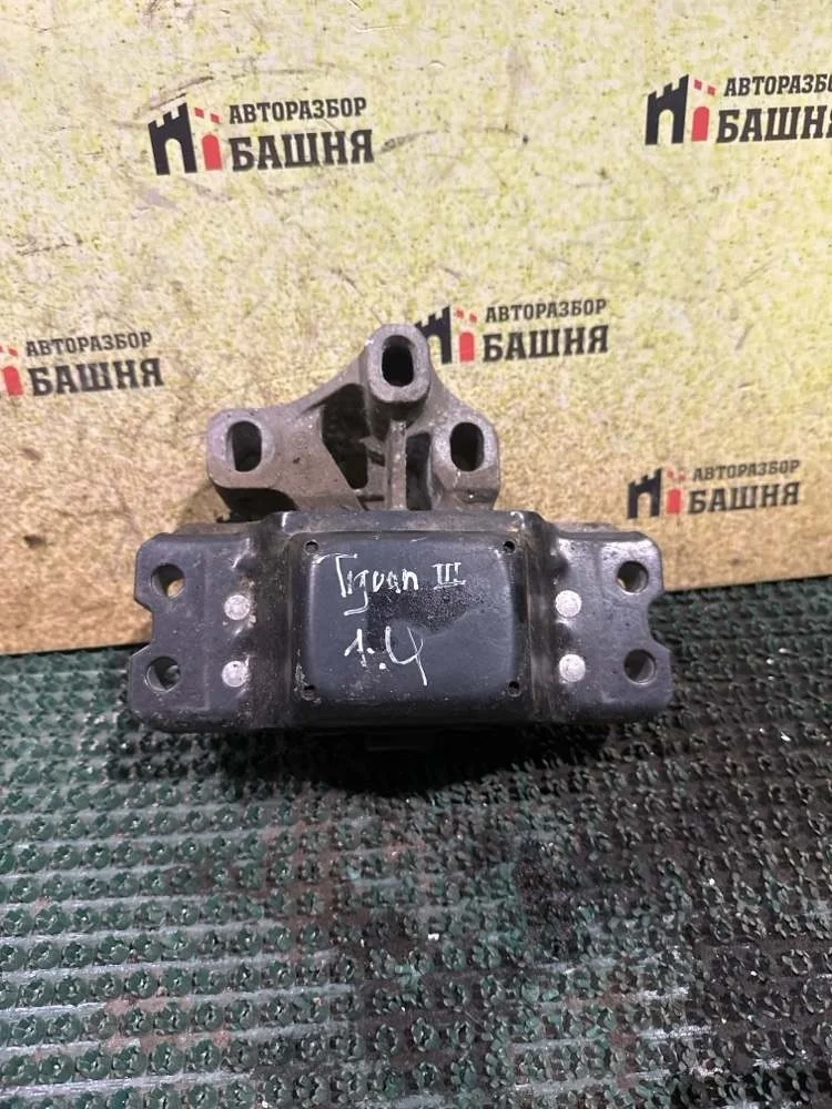 Подушка двигателя Volkswagen Tiguan 2012 5N0199555K 1 CTHA, левая