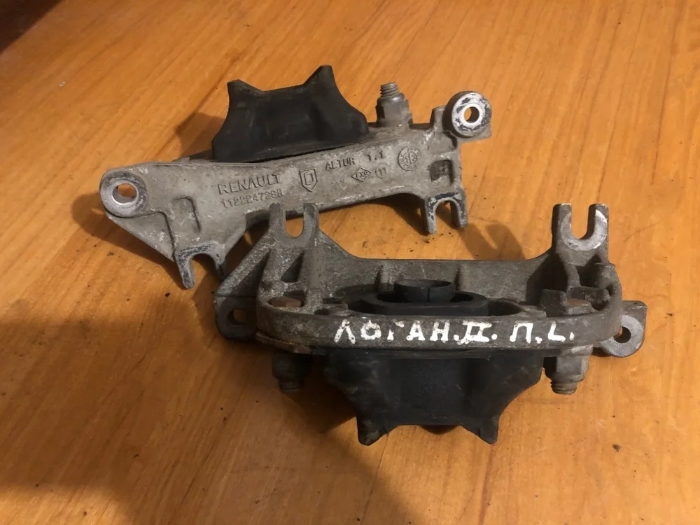 Подушка двигателя Renault Logan 2008 8200352861, левая