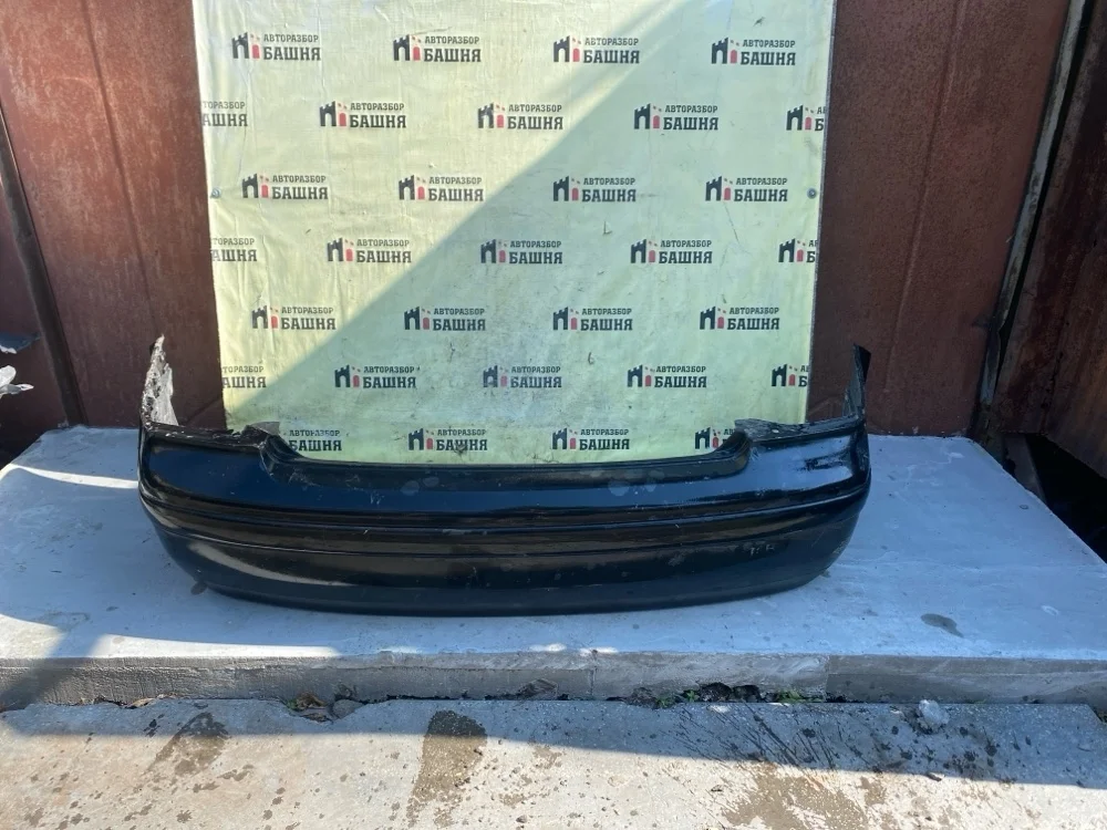 Бампер Volkswagen Jetta 2000 1J5807417B, задний