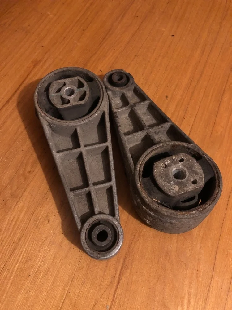 Подушка двигателя Chevrolet Lacetti 2009 96852452, передняя