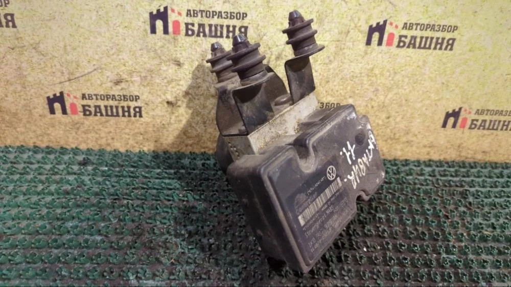 Блок управления ABS Skoda Octavia 1K0907379AK