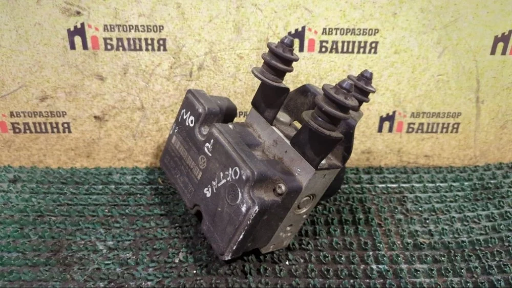 Блок управления ABS Skoda Octavia 1K0907379AF