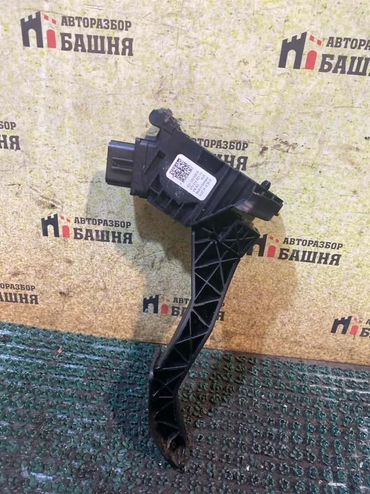 Педаль газа Skoda Octavia 2018 5Q1723503H A7 CWVA