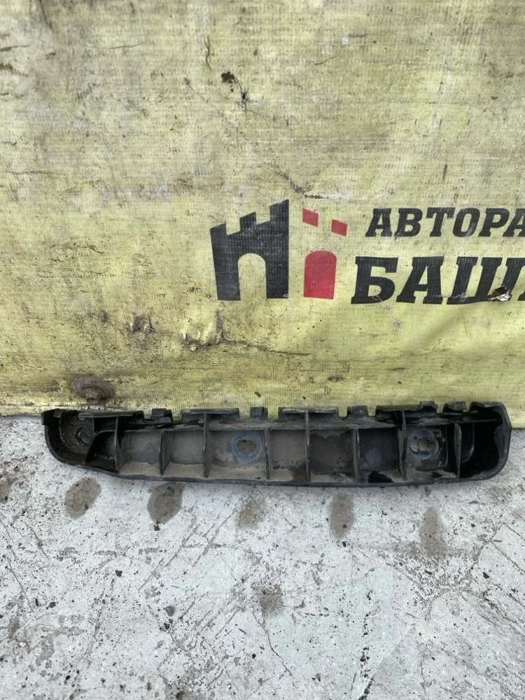 Кронштейн бампера Skoda Yeti 2010 5L6807393 CBZB, задний левый