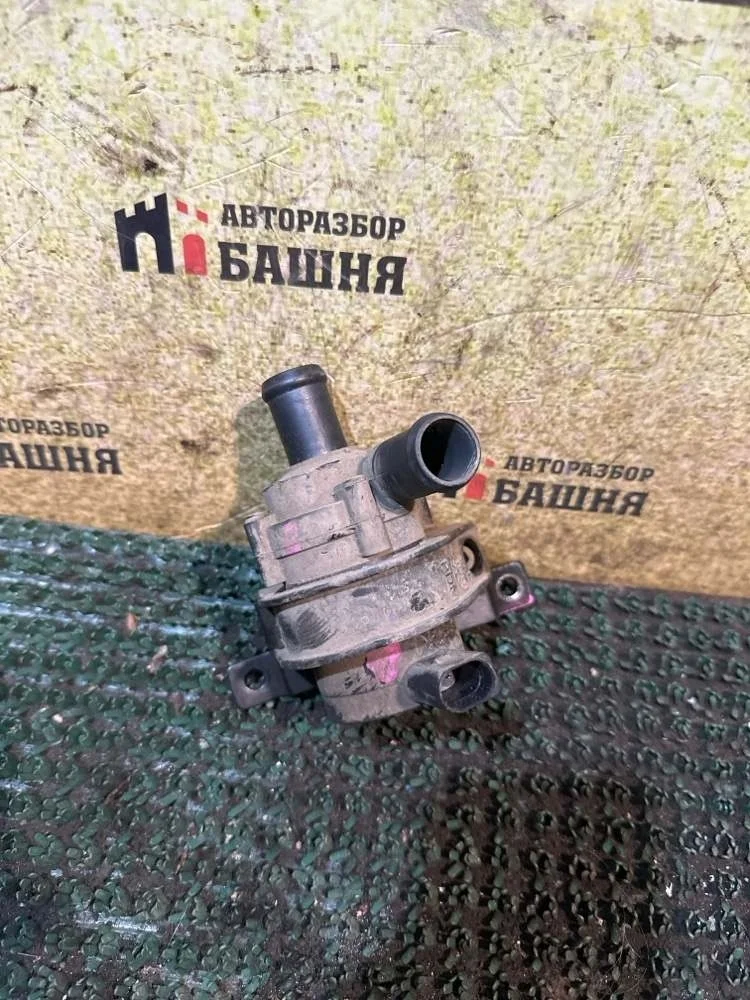 Насос ОЖ дополнительный Skoda Yeti 2010 1K0965561L CBZB