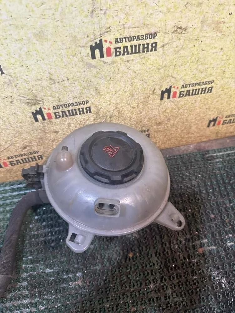 Бачок расширительный Skoda Octavia 2018 5Q0121407F A7 CWVA