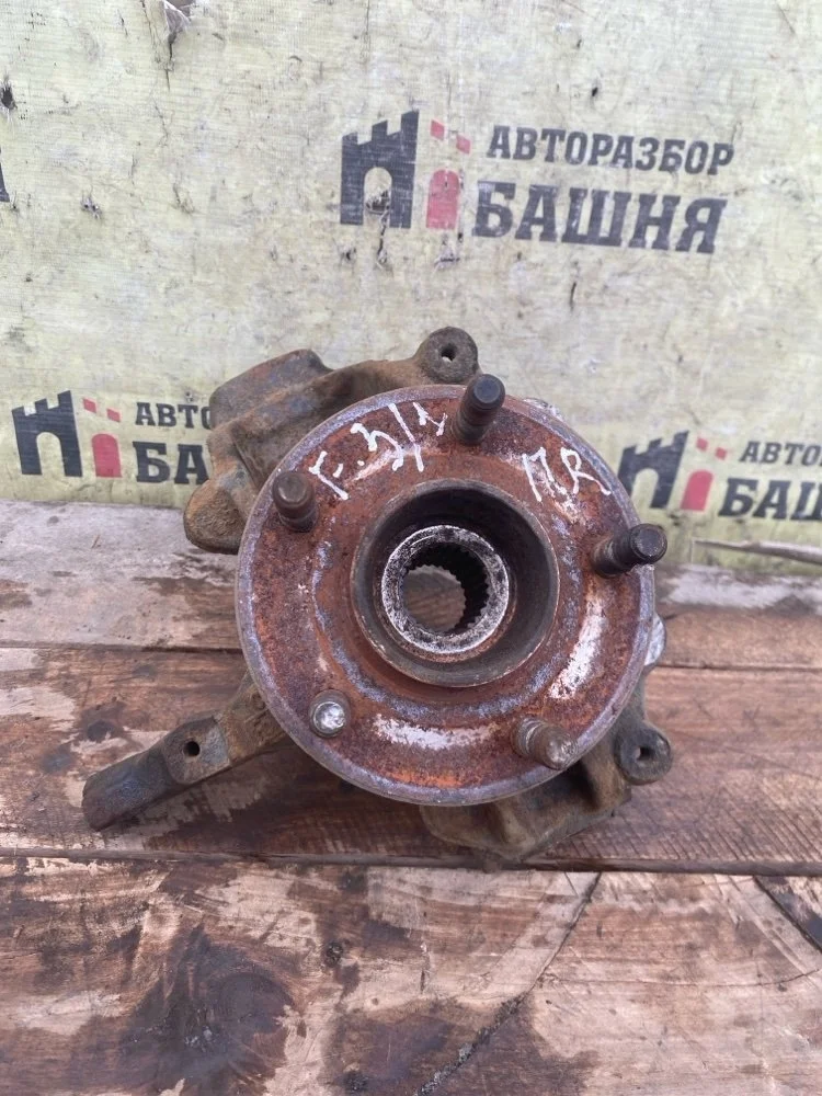 Кулак поворотный Ford Focus 2012 3