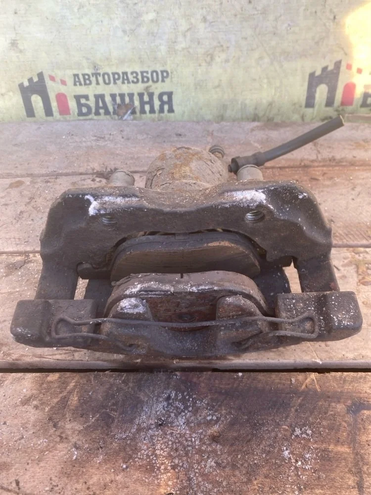 Суппорт Ford Focus 2012 1682875 3 PNDA, передний правый