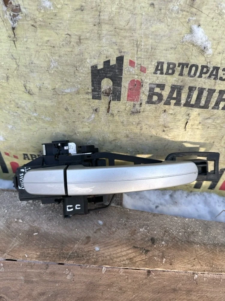 Ручка двери Ford Focus 2012 1738727 3 PNDA, передняя правая