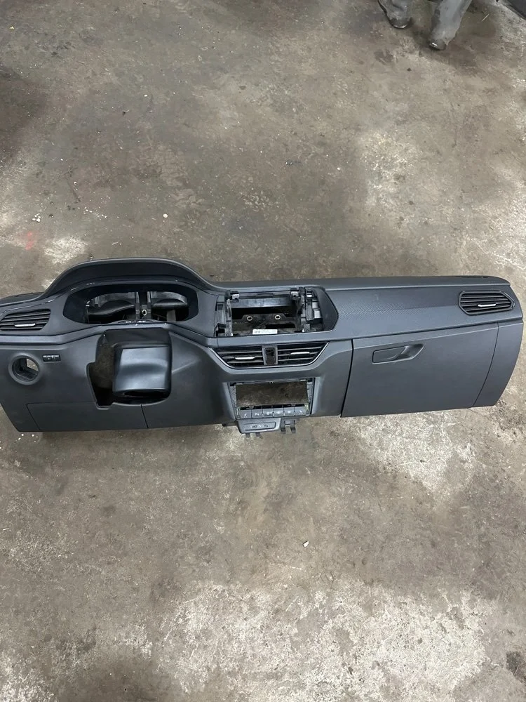 Торпедо Volkswagen Polo 2021 6
