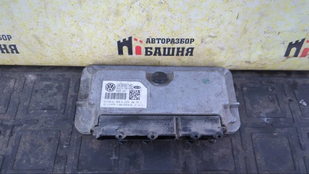 Блок управления двс Volkswagen Polo 2012 5