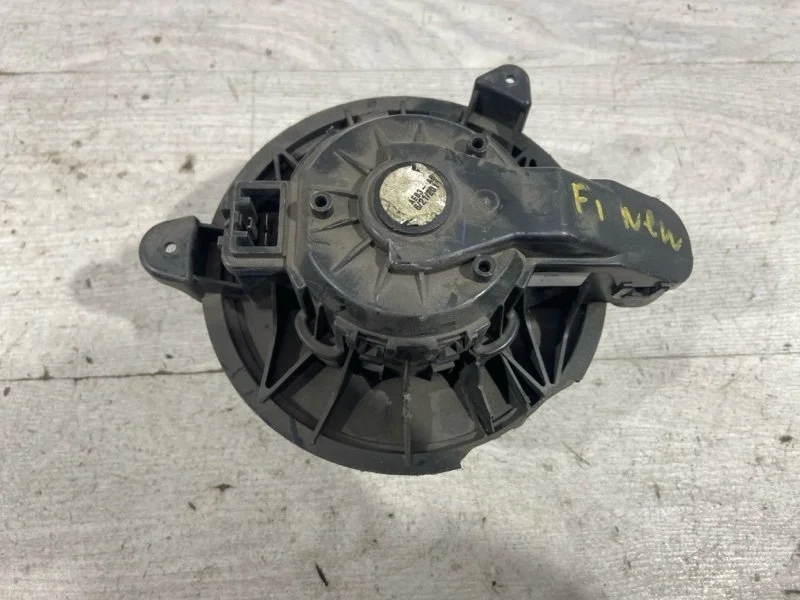 Моторчик печки Ford Fiesta (08-12) ХЭТЧБЕК 5 ДВ.