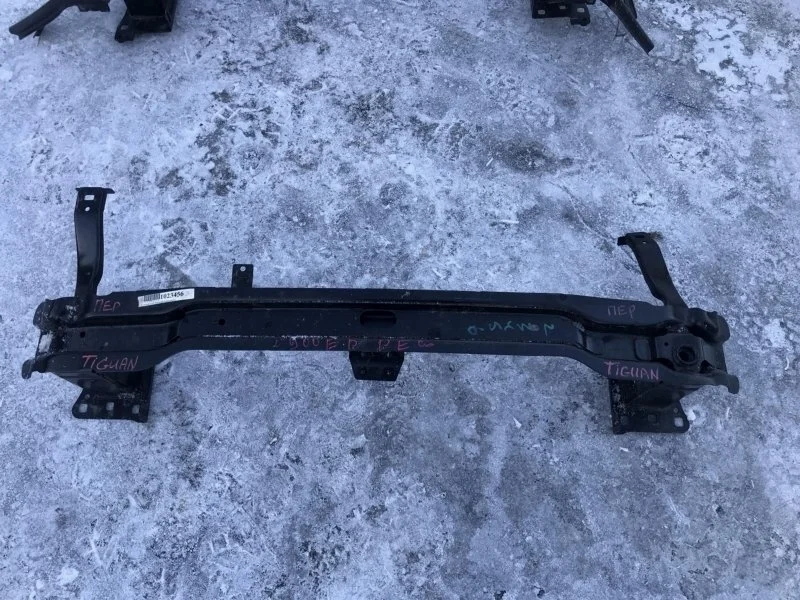Усилитель бампера Volkswagen Tiguan 5NA807611 2, передний