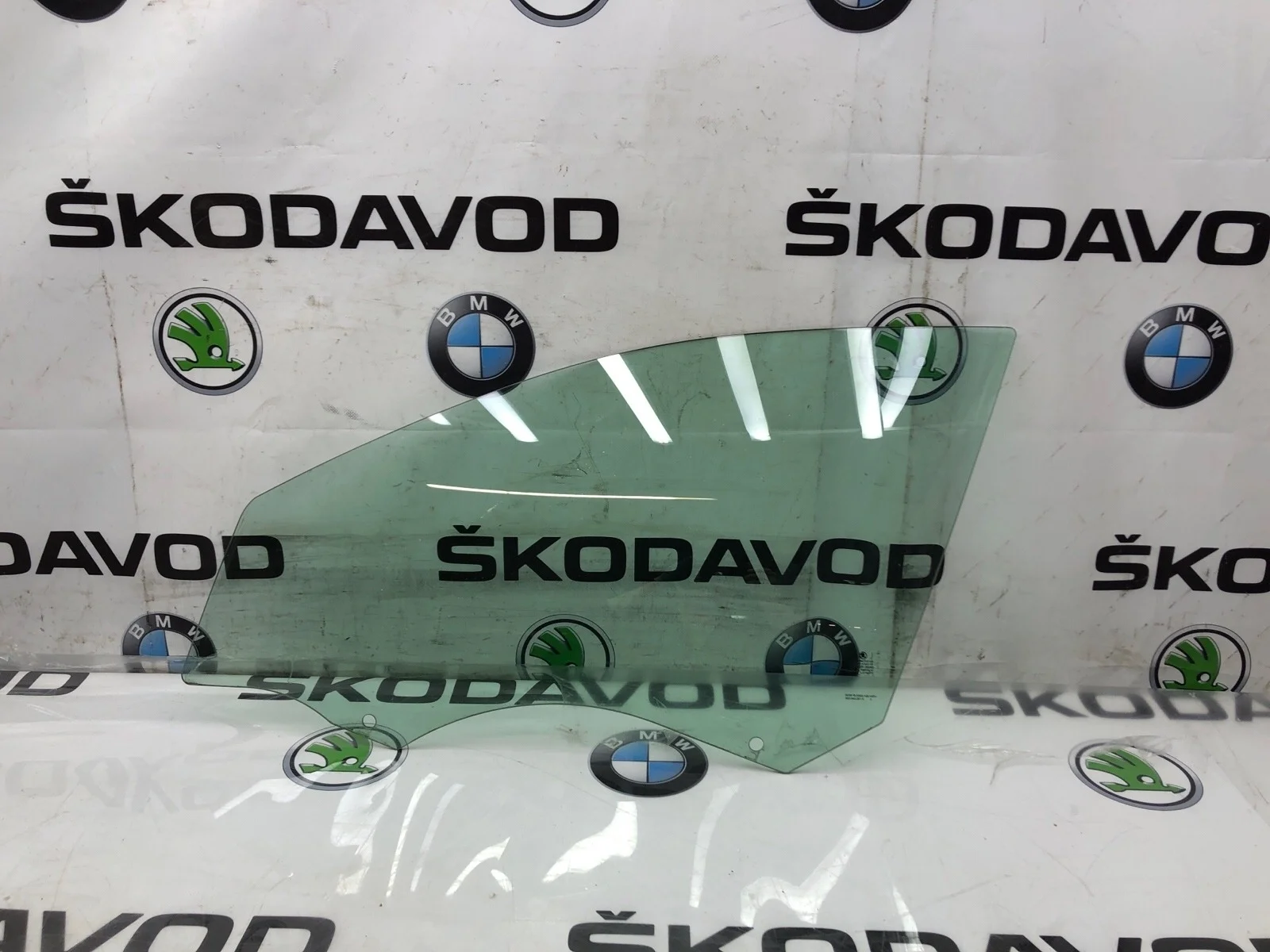Стекло двери Skoda Octavia 2017 5E0845201A A7 (5E) 1.6 DDYA, переднее левое